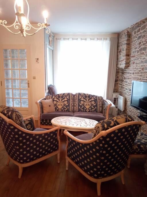 Villa House At The Foot Of The Castle Of Fougères Esterno foto